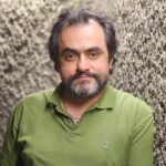 وسط أنقاض عمارة مُدمّرة، رأيتُ كتابًا ترجمته